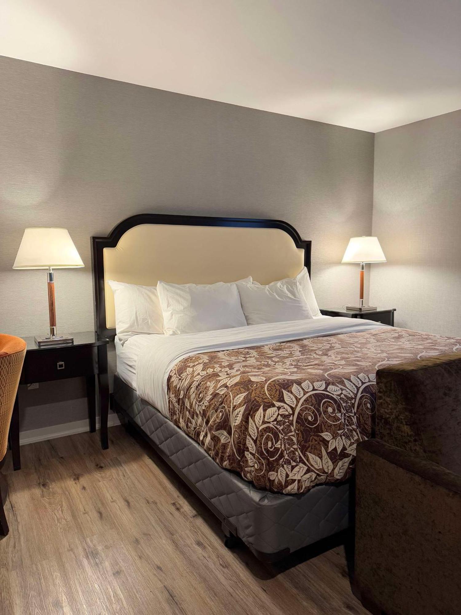 Big Bird Inn Wawa, Surestay Collection By Best Western Luaran gambar