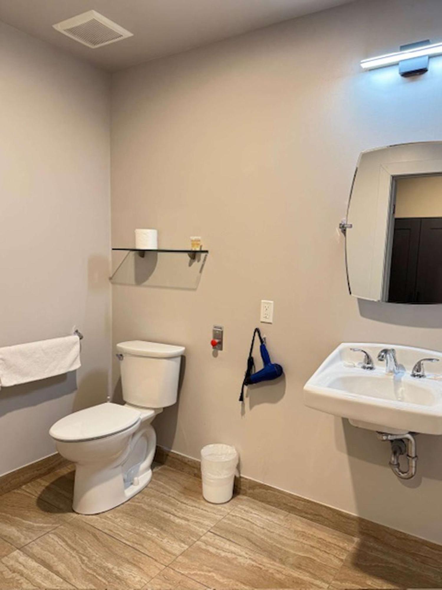Big Bird Inn Wawa, Surestay Collection By Best Western Luaran gambar
